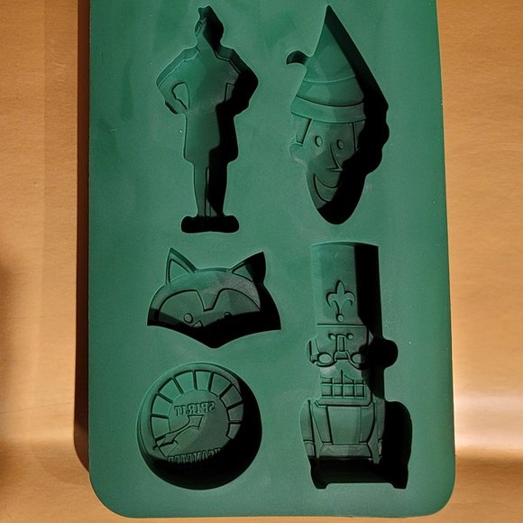 Elf Glass and Ice Cube Tray Combo Pack - Picture 4 of 12